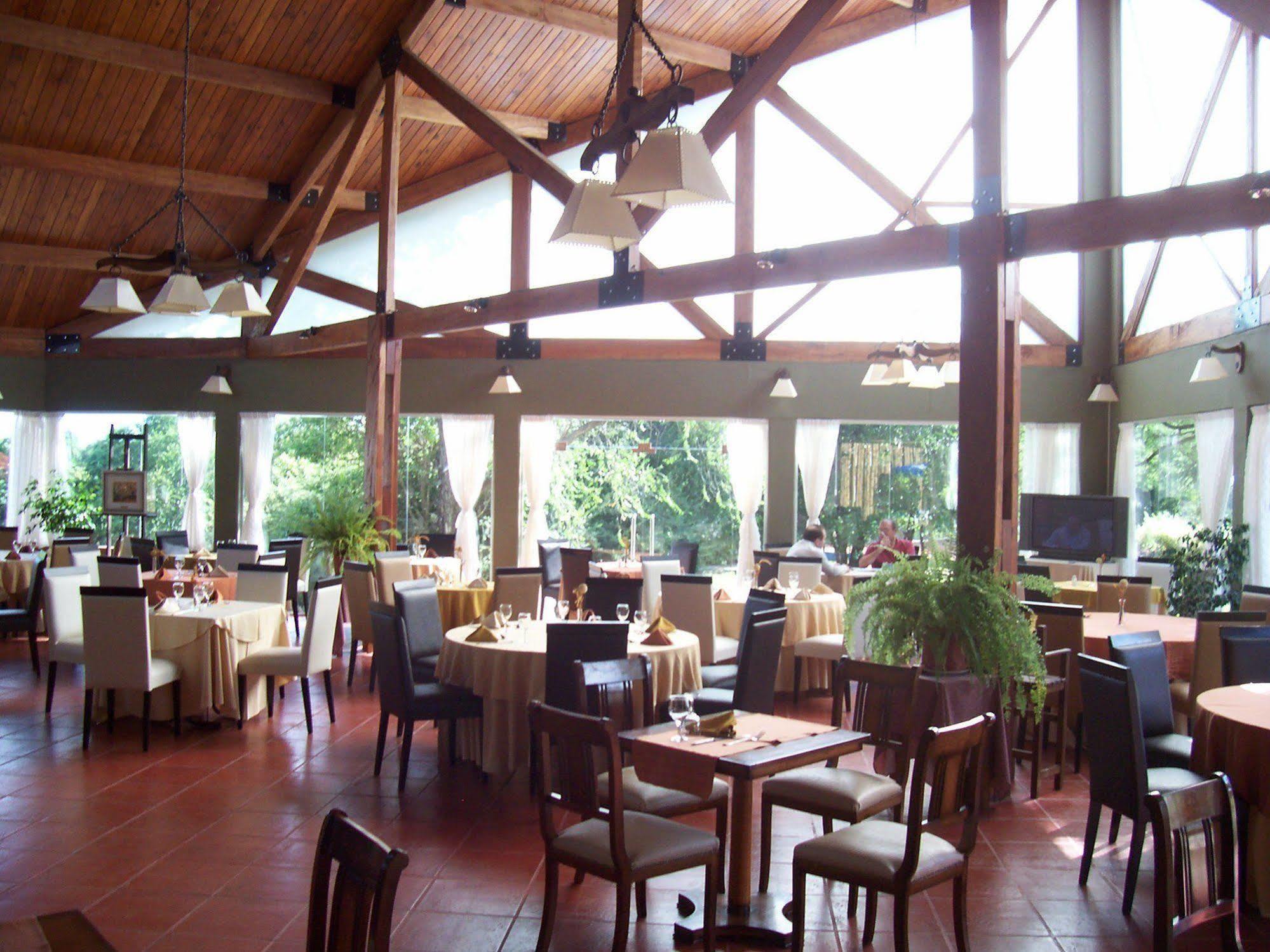 Howard Johnson Hotel & Spa Villa General Belgrano Εξωτερικό φωτογραφία